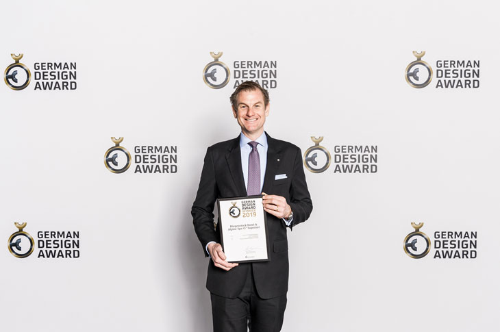 General Manager Robert P. Herr anlässlich der Preisübergabe in Frankfurt am Main, 8.2.2019 © Bürgenstock Hotels AG.